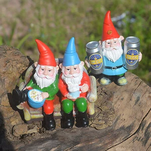Lustige Biertrinken Gartenzwerg Statue - Skurrile Zwerg Skulptur für Hof Deko - Bild 1 von 21
