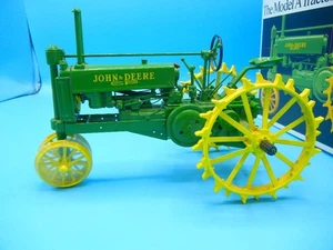 1/16 John Deere ERTL Prestige Collection *Model A Tractor #560* Original Box - Picture 1 of 20