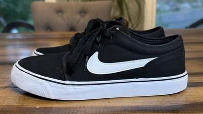 Nike Toki Low Canvas Black Size 5.5Y - Image 1 of 4
