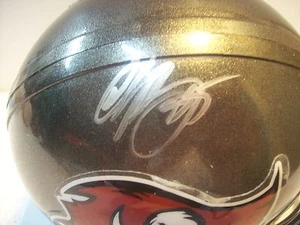 DERRICK BROOKS TAMPA BAY BUCCANEERS SIGNED MINI HELMET W/COA - Picture 1 of 3