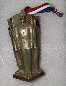 Vintage 2004 Hallmark Honoring US Military Ornament Those Who Serve Patriotic - Bild 1 von 5