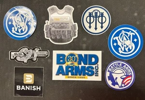 đ„ 8 Waffen Aufkleber 2025 SHOT SHOW Schusswaffen Aufkleber Pistole Gewehr MilitĂ€r LOT #30 - Bild 1 von 1