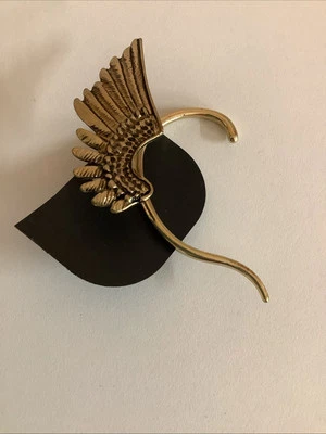 Ear Cuff Claire’s Gold Color novo - Imagem 1 de 2