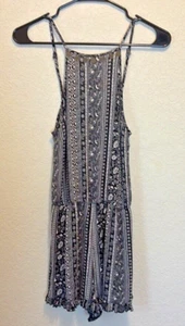 Mameluco floral American Eagle Outfitters talla M - Imagen 1 de 7
