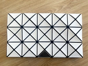 BAO BAO Issey Miyake Lucent Flap White Clutch BaoBao Japan Mother’s Day Gift NEW - Picture 1 of 11
