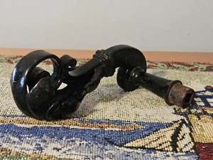 Vintage Ornate Black Cast Iron Crank Handle with Leaf Design - Picture 1 of 9