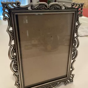 Vtg Silver Tone Picture Frame 8” x6” Fits pic 6.5” x4.5” Rear loading - EUC - Picture 1 of 10