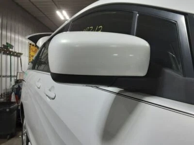 Espejo retrovisor derecho usado se adapta a: Mazda 5 Power R 2012. color de la carrocería sin calefacción derecho G Foto 1 de 4