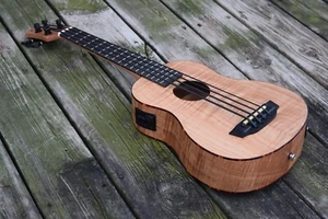 Flame Okoumé Wood U-bass Ukulele 4 Thundergut Black Strings Bass - Picture 1 of 11
