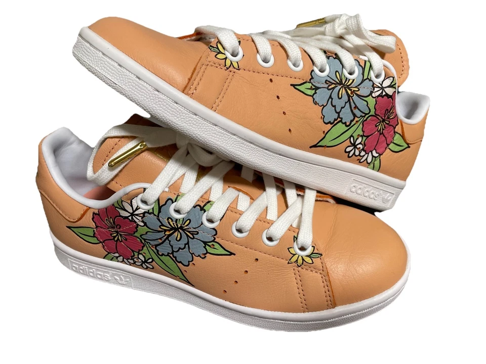 Stan Smith Primegreen Floral Adidas Women’s Size 5.5 - Image 1 of 4