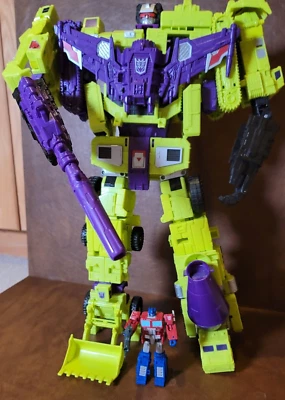 7 Transformers Combiner Wars Titan Devastator with Optimus Prime Legend Class!!! - Image 1 of 4