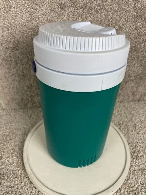 Rubbermaid #1591 10,25 jarro refrigerador giratório isolado de 1/2 galão EUA roxo e azul-petróleo - Imagem 1 de 4