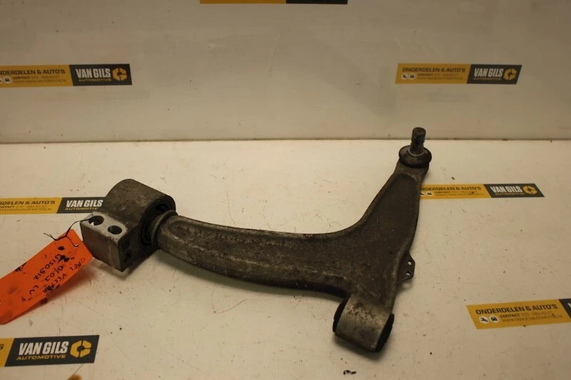 BRAS DE SUSPENSION AVANT GAUCHE (TRIANGLE) Opel Vectra C GTS 2003 #119290 - Photo 1/1