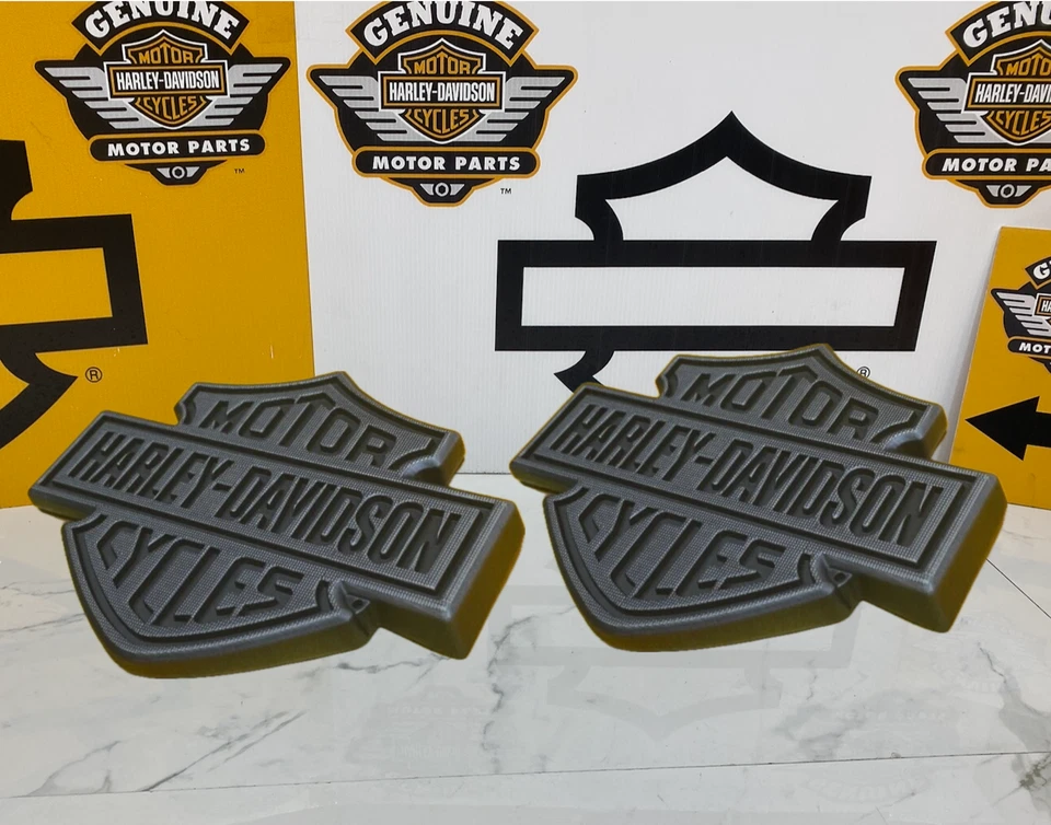 Emblema de tanque de combustible de gasolina genuino Harley Sportster 49ers derecha e izquierda OEM Foto 1 de 4