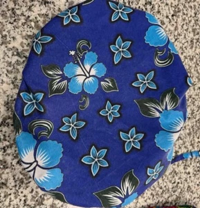SCHEUERMÜTZE MÜTZE NEU MIT ZUGBÄNDERN BLAU MIT BLUMEN - Bild 1 von 1