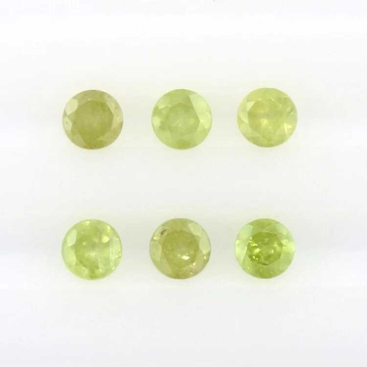 ESFENO COLOR VERDE 4 MM CORTE REDONDO SE VENDE POR PIEDRA CALIBRADA LECHOSA F-4976 Foto 1 de 1