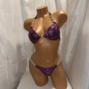 NPC Competition Bikini Posing Suit Purple Hologramm 34D Small BOTTOM - Bild 1 von 3