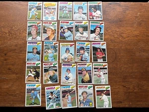LOT 25 1977 TOPPS BASEBALL CARDS KEITH HERNANDEZ 95 ROY SMALLEY 66 BRUCE BOCHTE - Picture 1 of 7