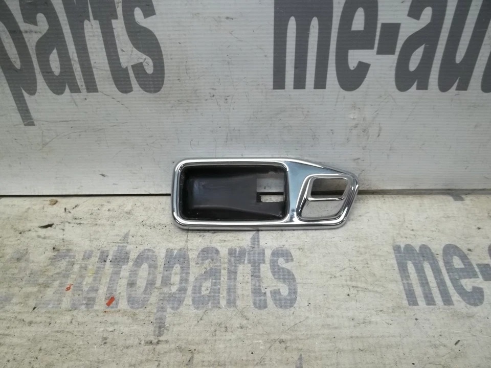 Bisel de moldura de manija de puerta trasera o delantera izquierda lado conductor mercedes-benz w123 77-85 Foto 1 de 4