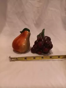 Pear And Grapes Ceramic Salt And Pepper Shakers - Picture 1 of 8