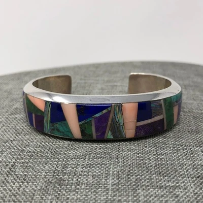 Brazalete Navajo Lynol Yellowhorse plata esterlina con incrustaciones nativo americano Foto 1 de 4