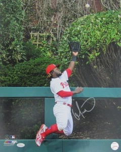 Odubel Herrera Phillies Signed/Autographed 16x20 Photo JSA 137913 - Picture 1 of 4