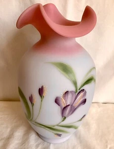 Fenton art glass "LIMITED EDITION" blue Burmese hand painted vase - Picture 1 of 4