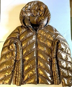 Michael Kors Short Packable Gold Metallic Down Fill Hooded Puffer Jacket Gr. M - Bild 1 von 9