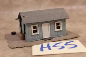 H55B VINTAGE HO SCALE HOUSE BUILDING TRACKSIDE SHANTY WARMING STATION - Picture 1 of 1