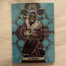 2023 Panini Mosaic Fluorescent Blue Prizm Holo DJ Moore /15 Bears