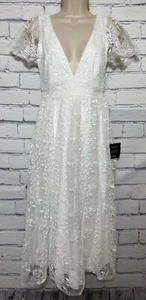 NWT Lulus Womens XS White Floral Lace Lined Deep V Prom Formal Bridal Dress - Picture 1 of 8