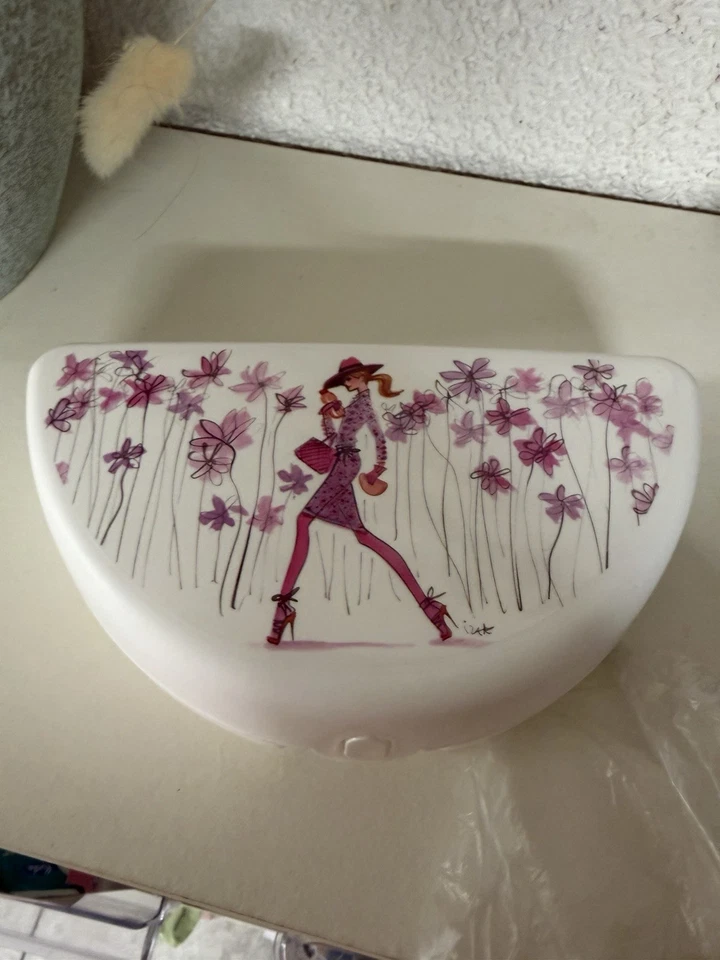 Tupperware  Mädchen Etui Snack Behälter Lunch Pausen Dose Vesperdose Neu - Bild 1 von 1