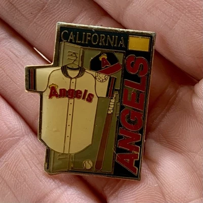 VTG California Angels Pin Back HTF Rare Locker room Jersy Hat Baseball - Image 1 of 4