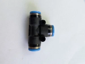 Festo 153130 QST-8 Push-in T-Fitting - Picture 1 of 4