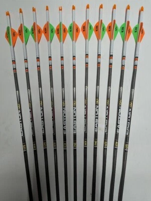 @NEW@ 12- Easton 5.0 High Velocity 340 5mm Carbon Dip/Crested Arrows - Image 1 of 3