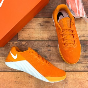 nike metcon orange