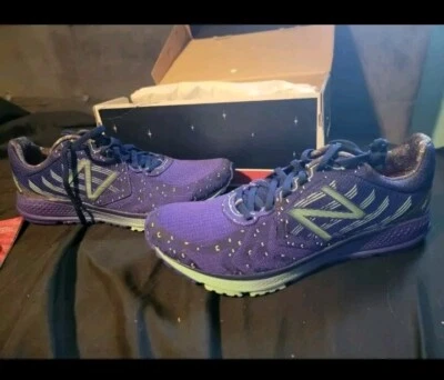 Неиспользованный New Balance Run Disney Haunted Mansion Размер 12 женщин 10,5 мужчин Бесплатно Дополнительно - Изображение 1 из 4