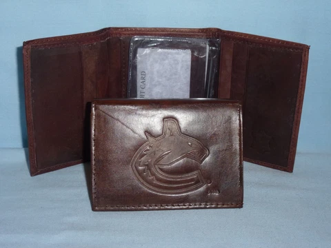 VANCOUVER CANUCKS    Leather TriFold Wallet    NEW    dark brown 3v nd Cover