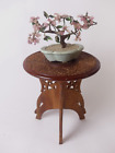 Orientalischer Beistelltisch Blumenhocker aus geschnitztem Teak rund runder