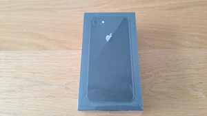 Apple iPhone 8 - 64GB - Space Grey (Unlocked) A1905 (GSM) FACTORY SEALED - Afbeelding 1 van 13