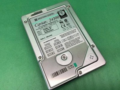 Vintage Western Digital Caviar 24300 4GB 3.5" IDE Internal Hard Drive - UNTESTED - Image 1 of 4