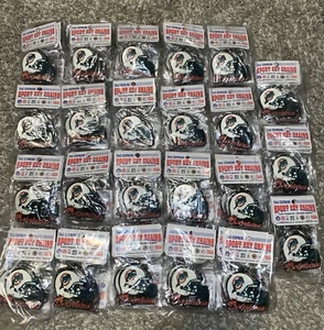 Menge 138 Tag Express Miami Dolphins NFL Helm Gummi Schlüsselanhänger Posten NEU! - Bild 1 von 6