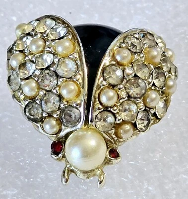 Raro De Colección. Broche Hattie Carnegie Ladybug dorado imitación perla negro ojos rojos rubí Foto 1 de 4