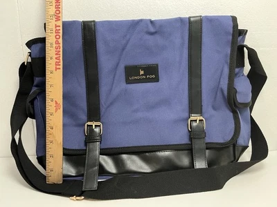 Bolsa carteiro London Fog denim lona azul com acabamento preto  - Imagem 1 de 4