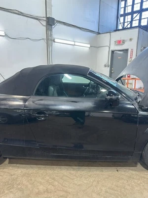 08 09 10 11 12 13 14 15 AUDI TT porta da frente direita - Imagem 1 de 4