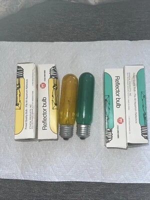 Aquarium Bulb 25w / 120V Green & Yellow 4 Pieces 2 Green & 2 Yellow New in Box - Image 1 of 4