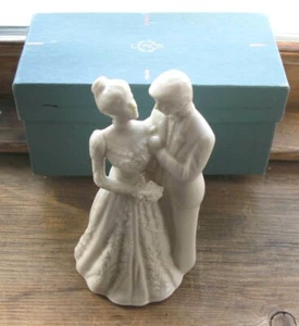 Lenox Bride & Groom Cake Topper USA Porcelain Wedding Promises Promises SO8 - Picture 1 of 4