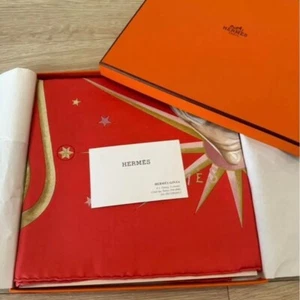 Sciarpa Hermes Quintessenza 90 seta rossa con scatola etichette mai usata. - Foto 1 di 9