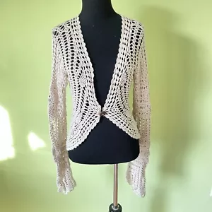 VINTAGE Y2K RAVE BEIGE GEHÄKELT STRICK GLOCKENÄRMEL OBERTEIL GRÖSSE MEDIUM HIPPIE BOHO TRENDY - Bild 1 von 8