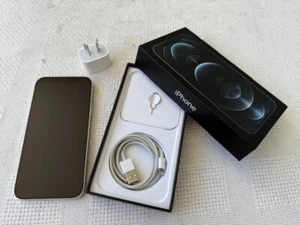 iPHONE 12 PRO SILVER 128 GB UNLOCKED WITH BOX EXCELLENT CONDITION - Picture 1 of 5